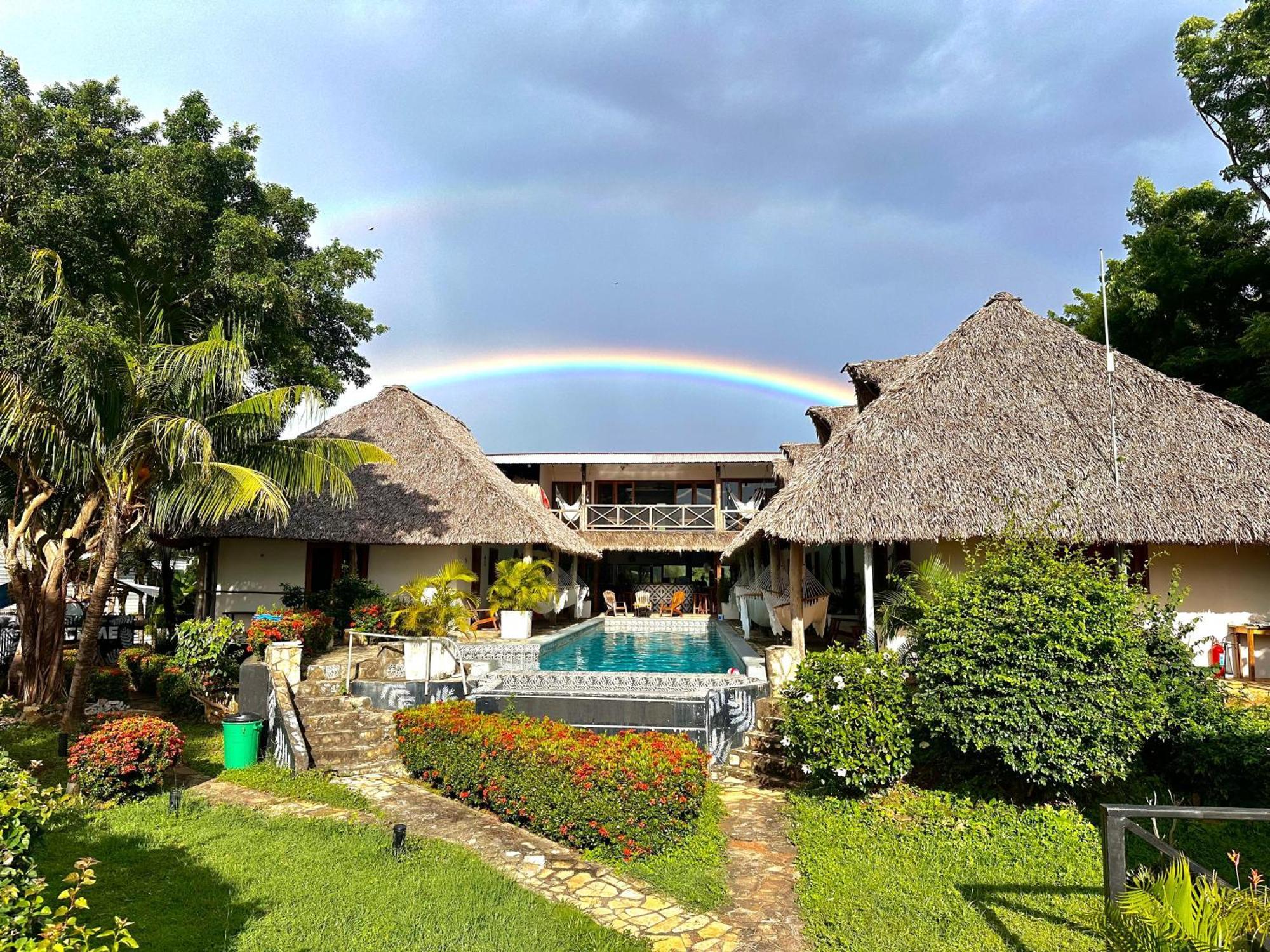 Casa De Olas Hostel *