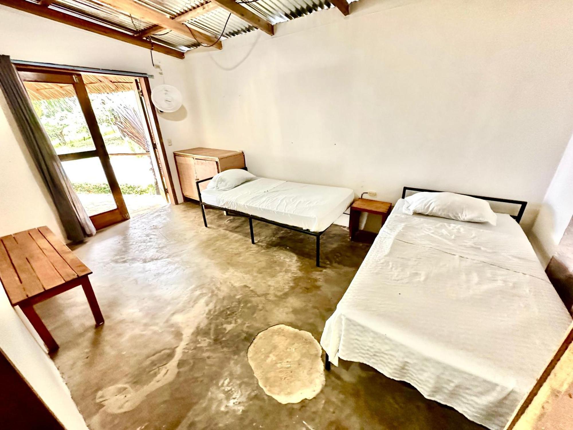 Casa De Olas Hostel